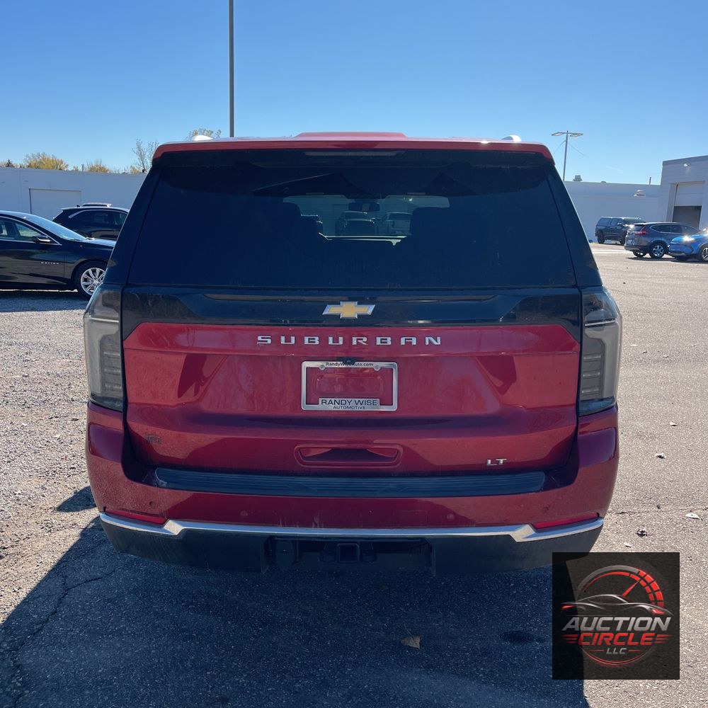 2025 Chevrolet Suburban LT