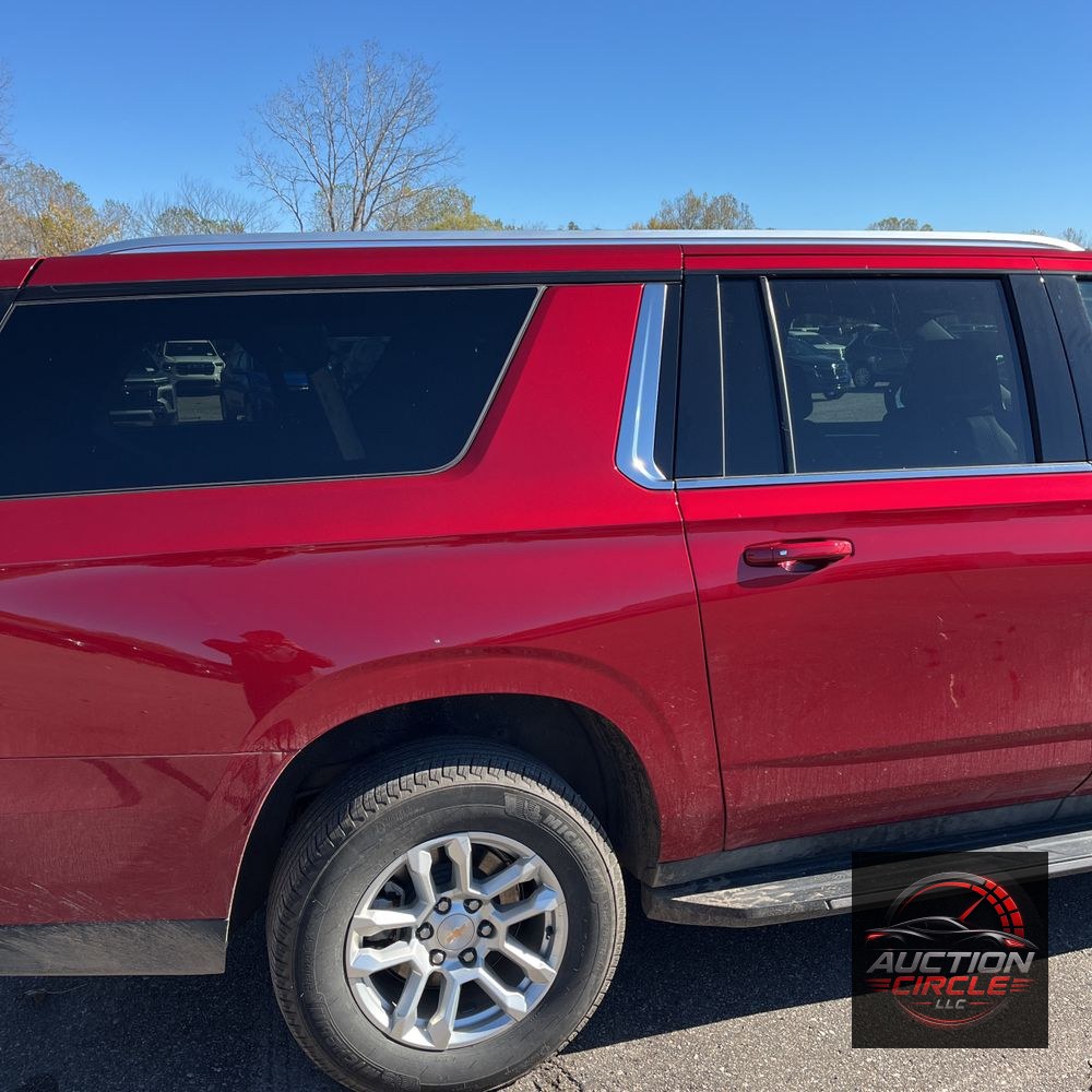 2025 Chevrolet Suburban LT