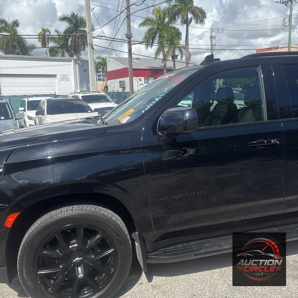 2023 Chevrolet Suburban RST