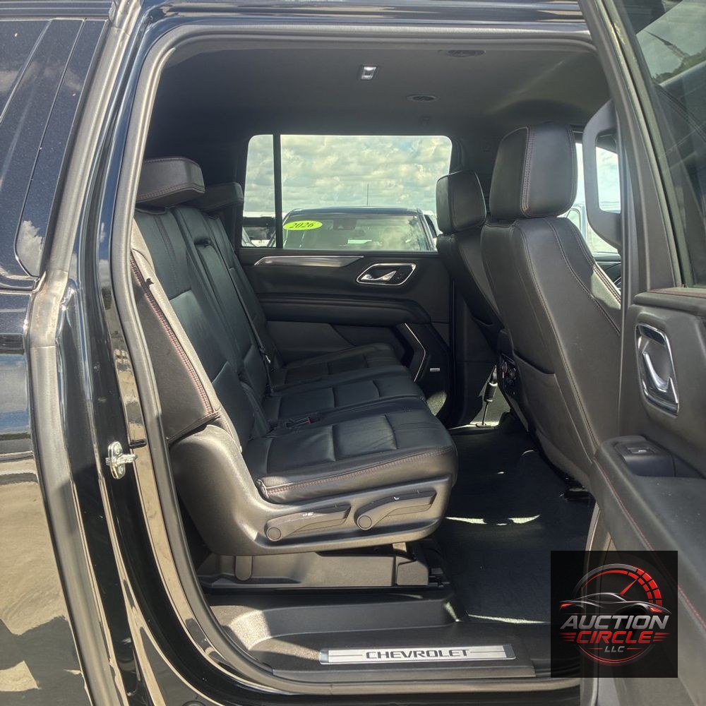 2023 Chevrolet Suburban RST