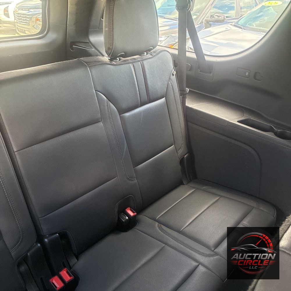 2023 Chevrolet Suburban RST