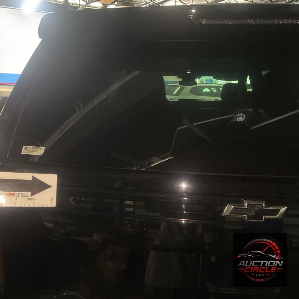 2023 Chevrolet Suburban RST