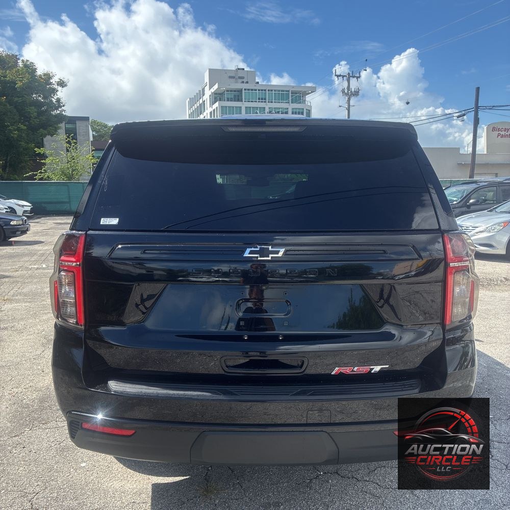 2023 Chevrolet Suburban RST