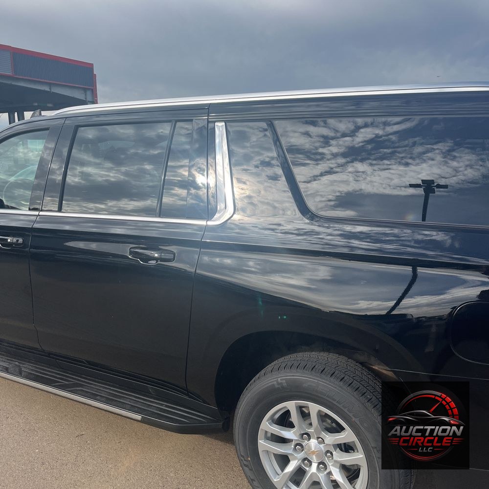 2024 Chevrolet Suburban LS