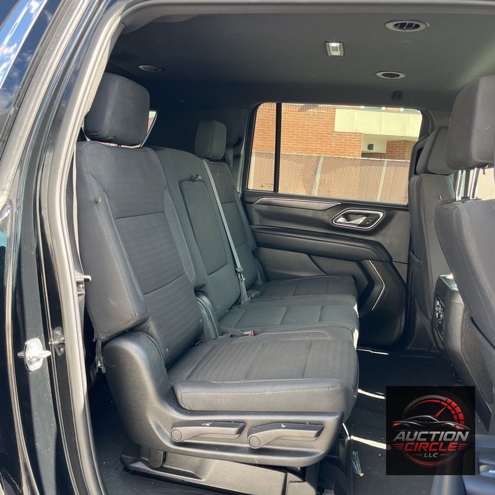 2024 Chevrolet Suburban LS