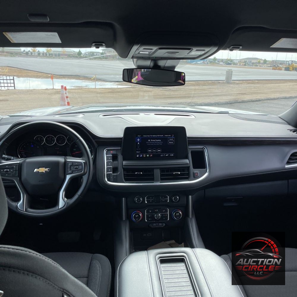 2024 Chevrolet Suburban LS