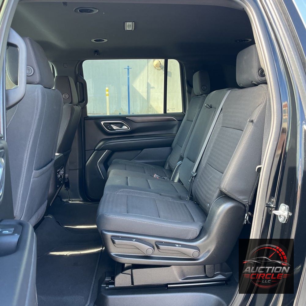 2024 Chevrolet Suburban LS