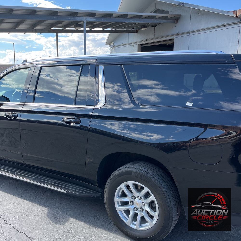 2024 Chevrolet Suburban LS