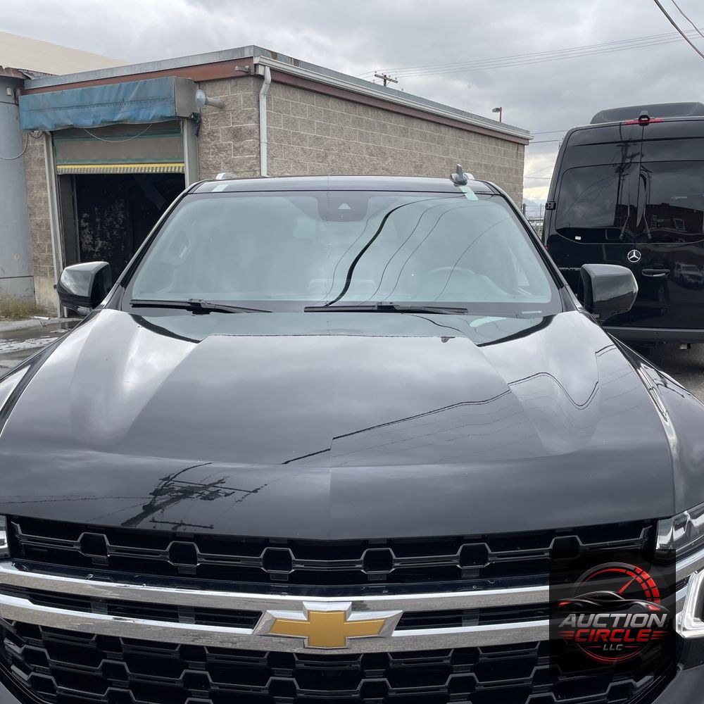 2024 Chevrolet Suburban LS