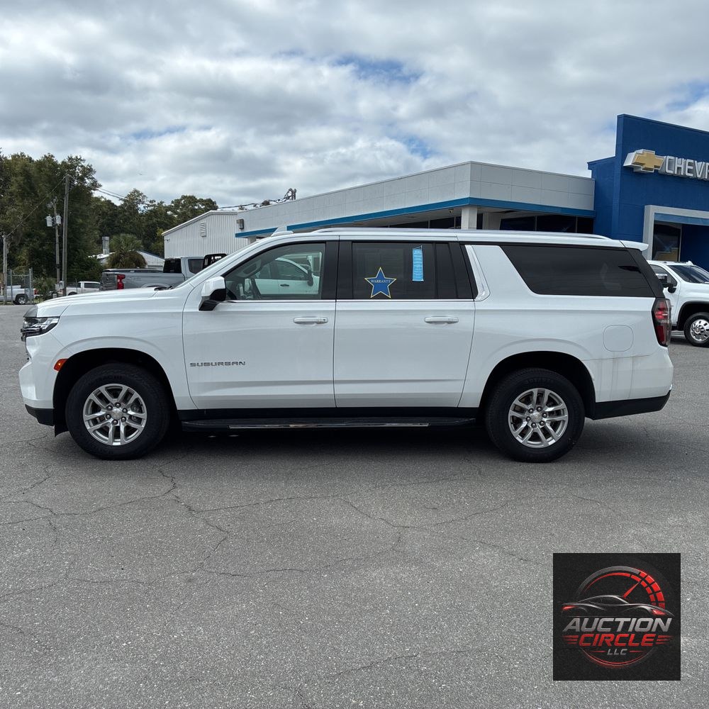 2023 Chevrolet Suburban LT