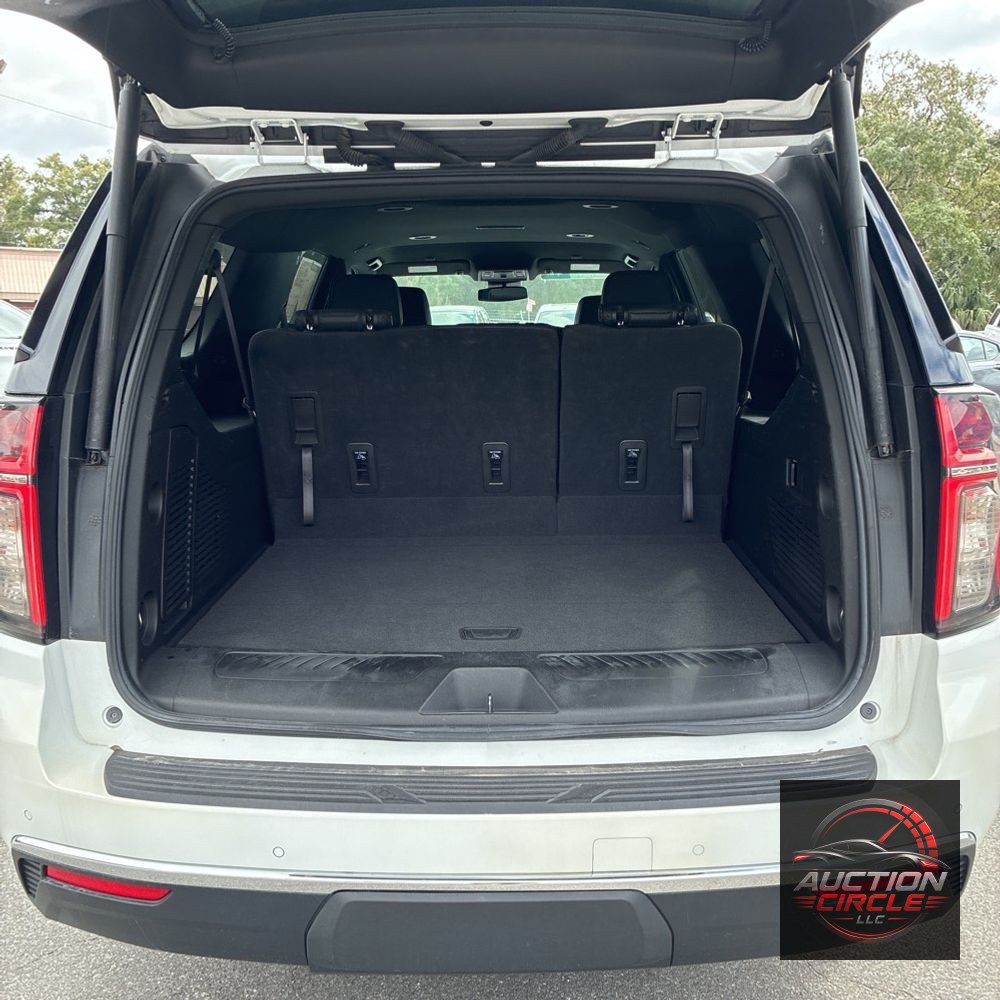 2023 Chevrolet Suburban LT