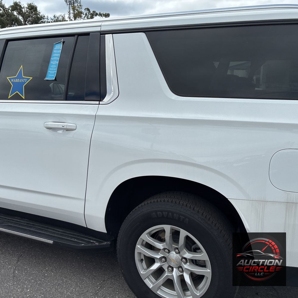 2023 Chevrolet Suburban LT