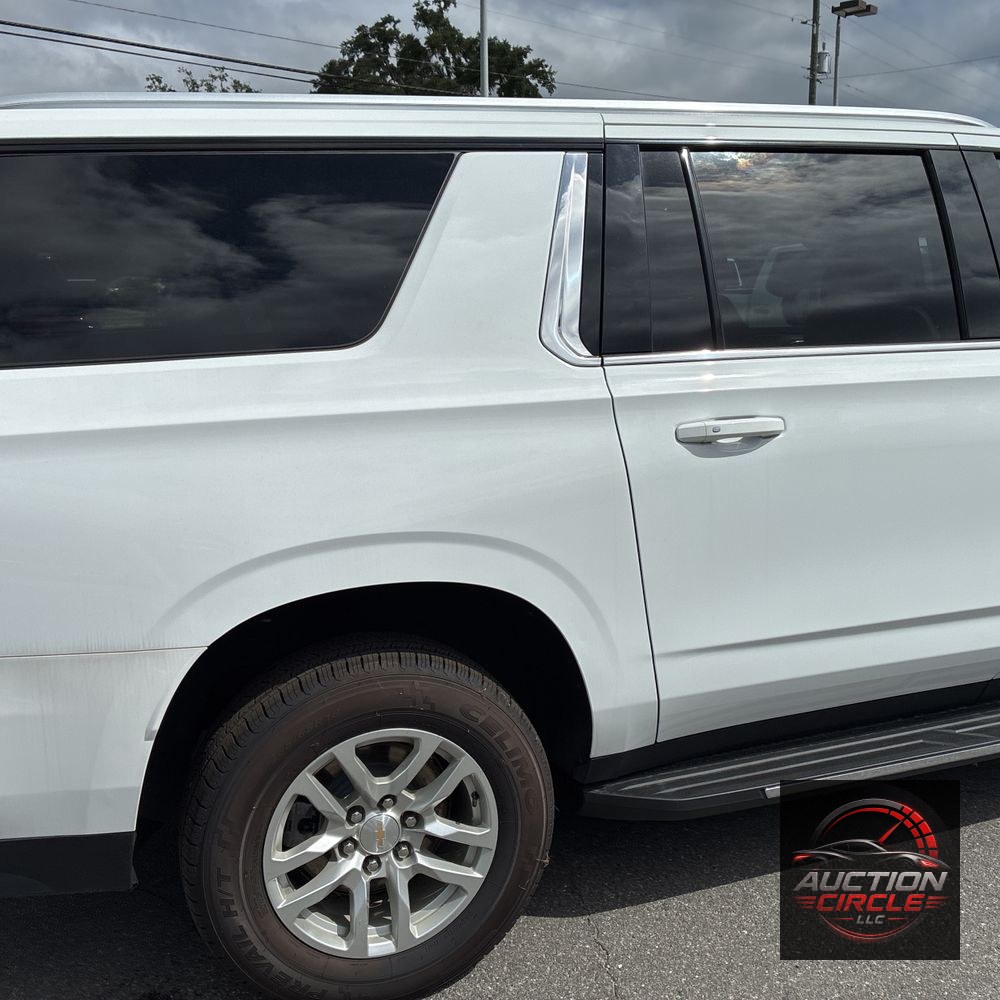 2023 Chevrolet Suburban LT