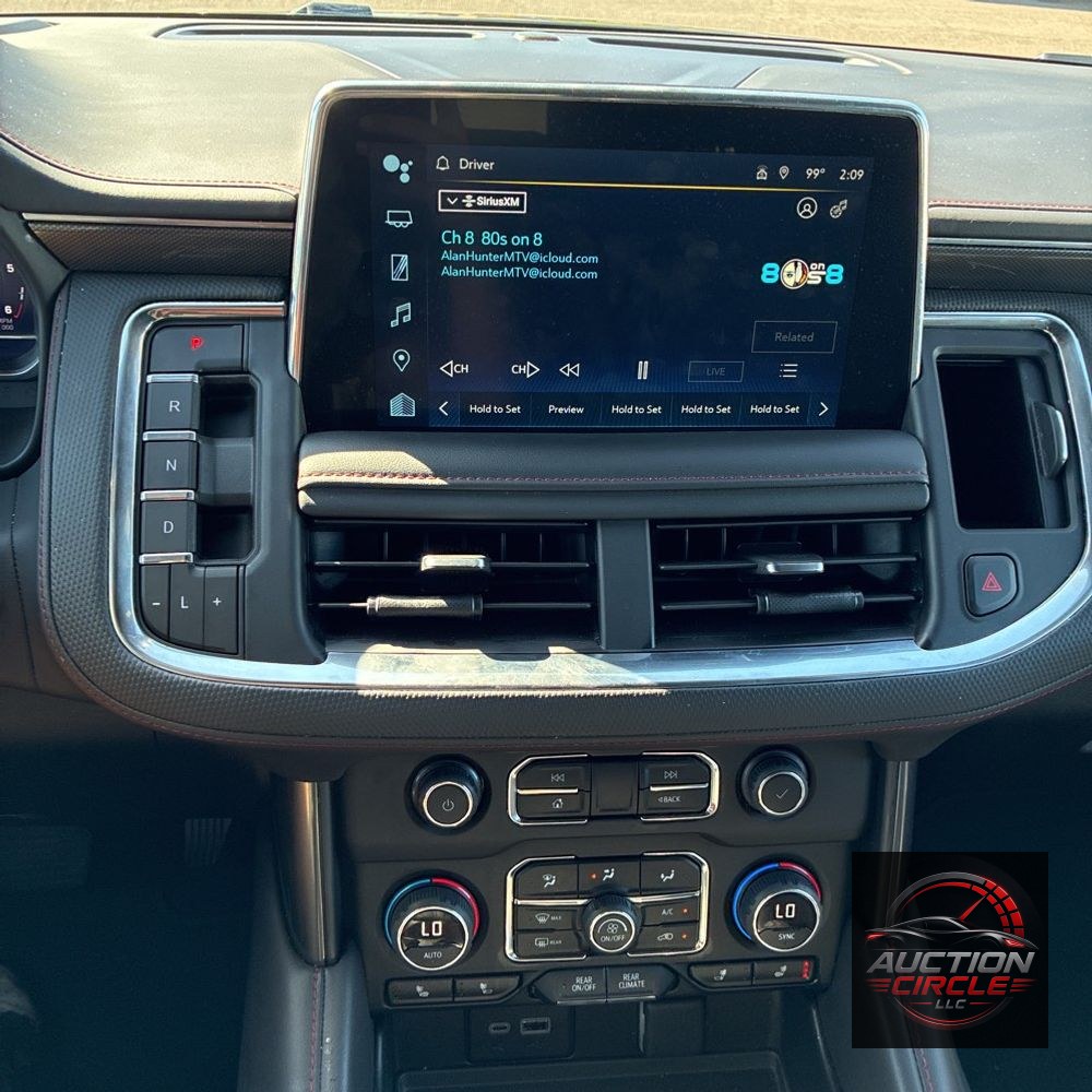 2024 Chevrolet Suburban RST
