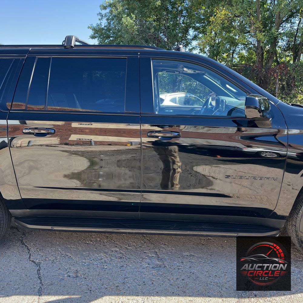 2023 Chevrolet Suburban RST