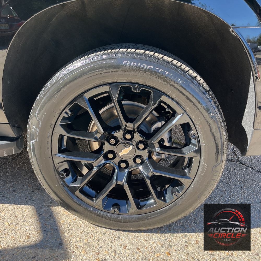2023 Chevrolet Suburban RST