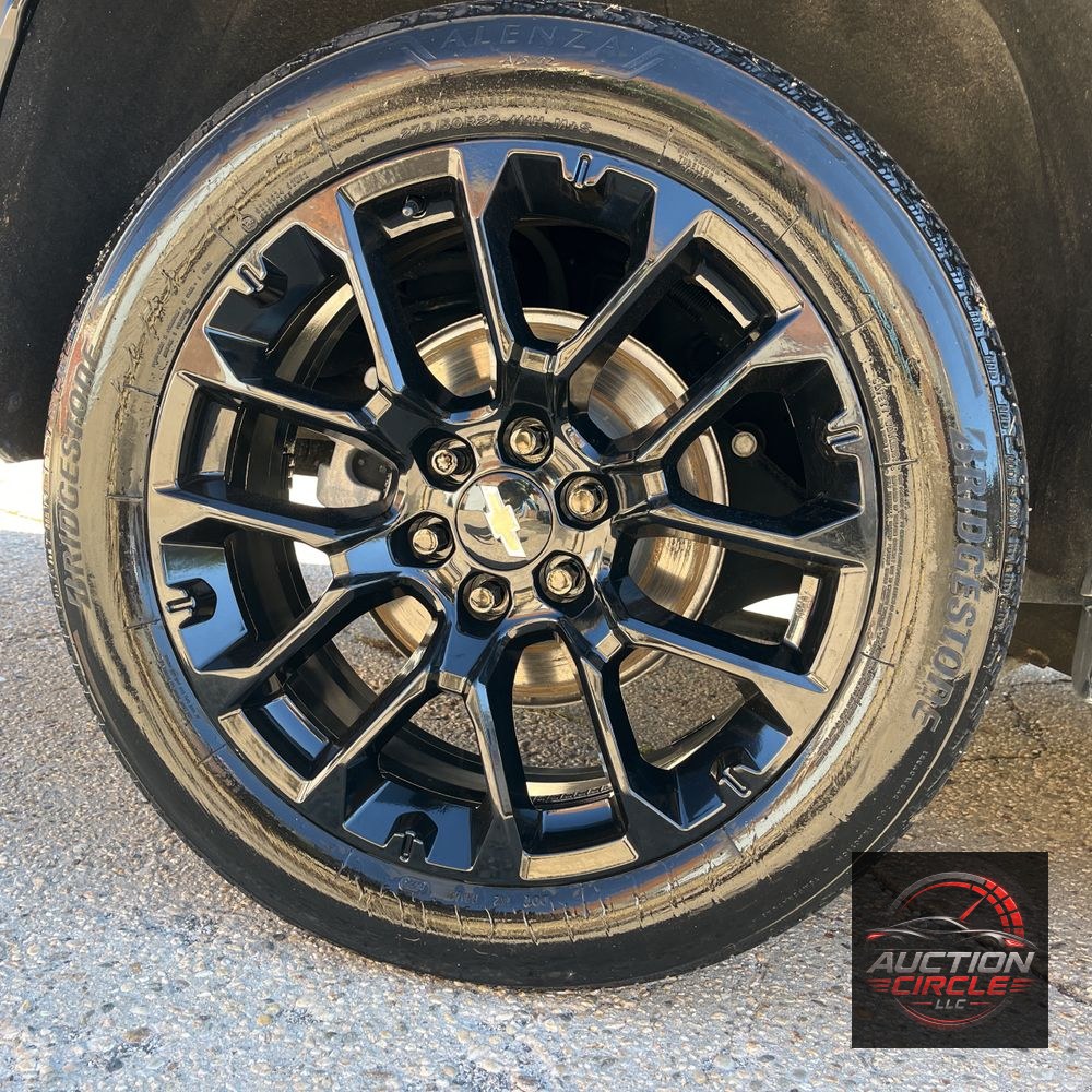 2023 Chevrolet Suburban RST