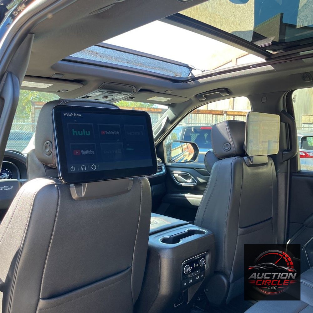 2023 Chevrolet Suburban RST