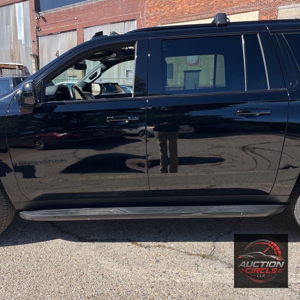 2023 Chevrolet Suburban RST