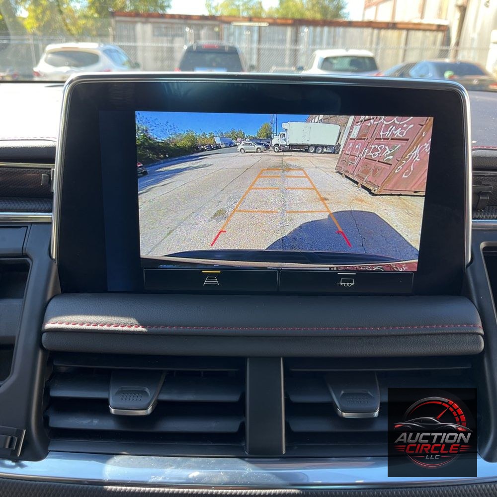 2023 Chevrolet Suburban RST