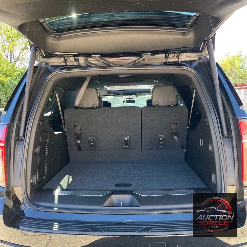 2023 Chevrolet Suburban RST