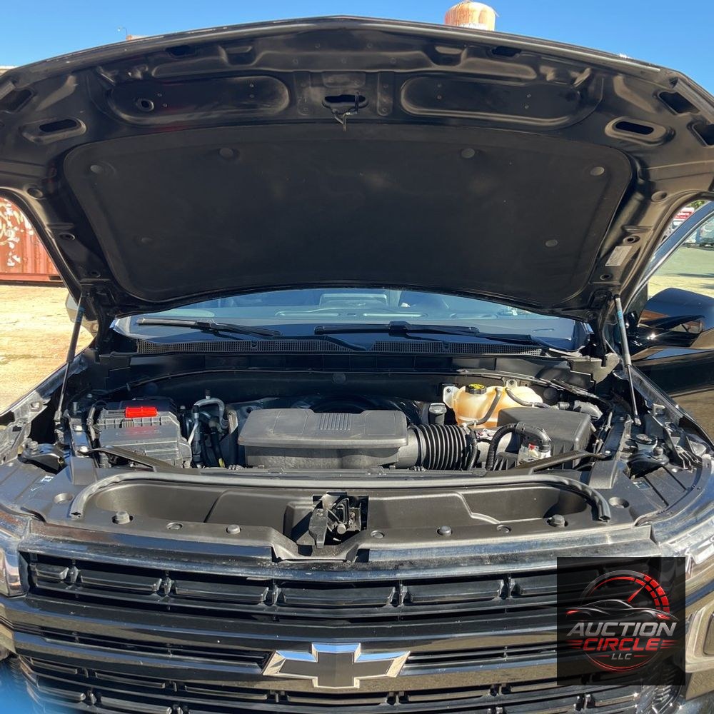 2023 Chevrolet Suburban RST