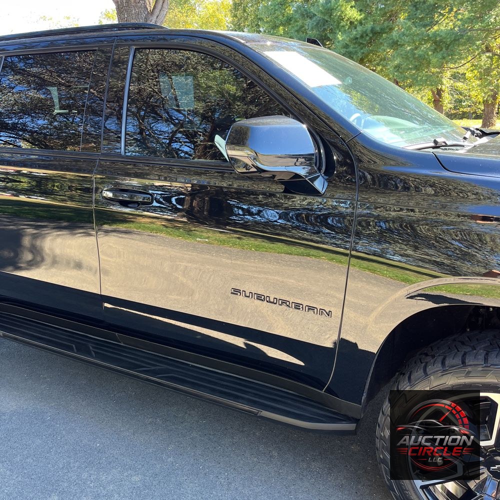 2023 Chevrolet Suburban RST
