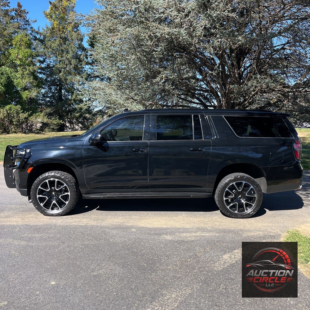 2023 Chevrolet Suburban RST
