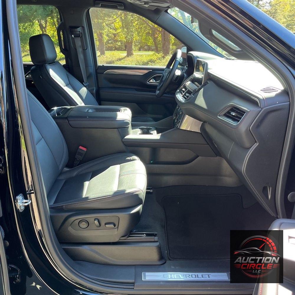2023 Chevrolet Suburban RST