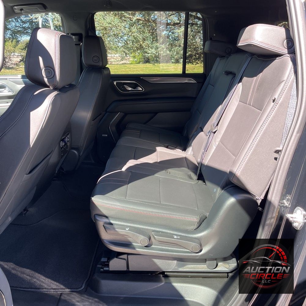 2023 Chevrolet Suburban RST