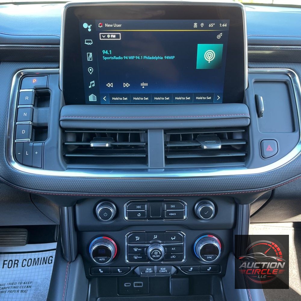 2023 Chevrolet Suburban RST