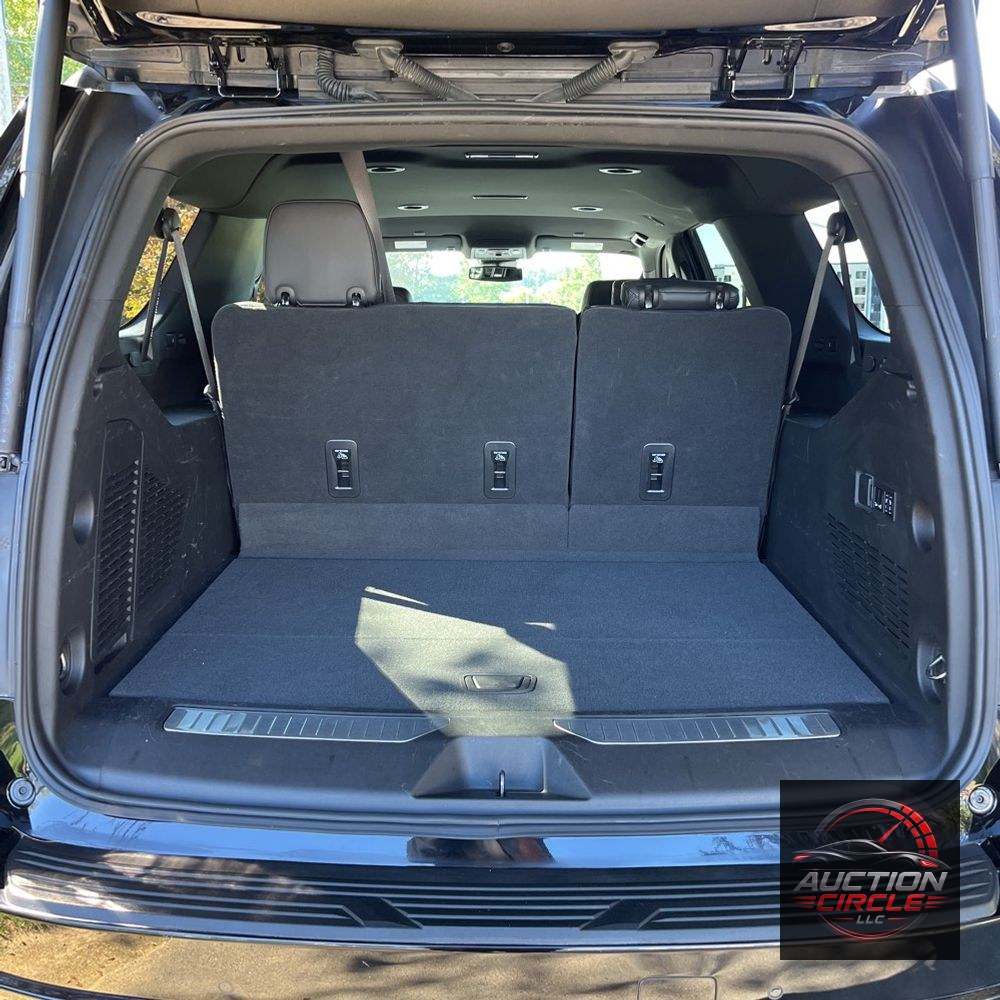 2023 Chevrolet Suburban RST