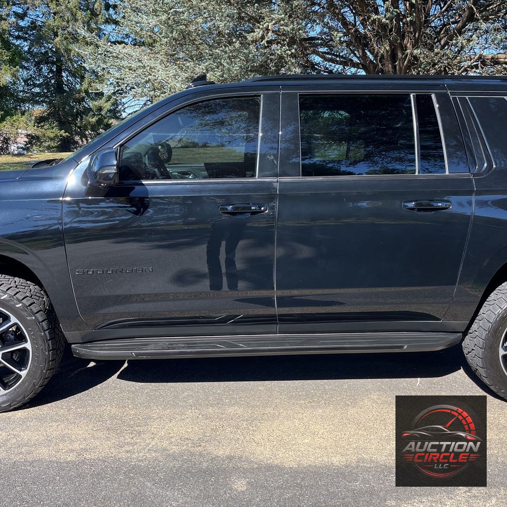 2023 Chevrolet Suburban RST