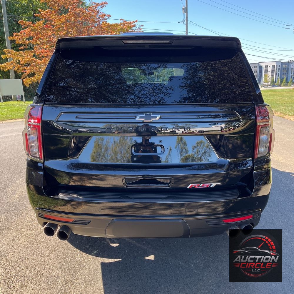 2023 Chevrolet Suburban RST