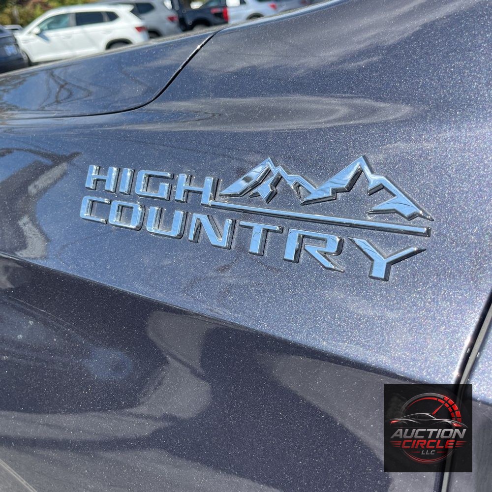 2023 Chevrolet Suburban High Country