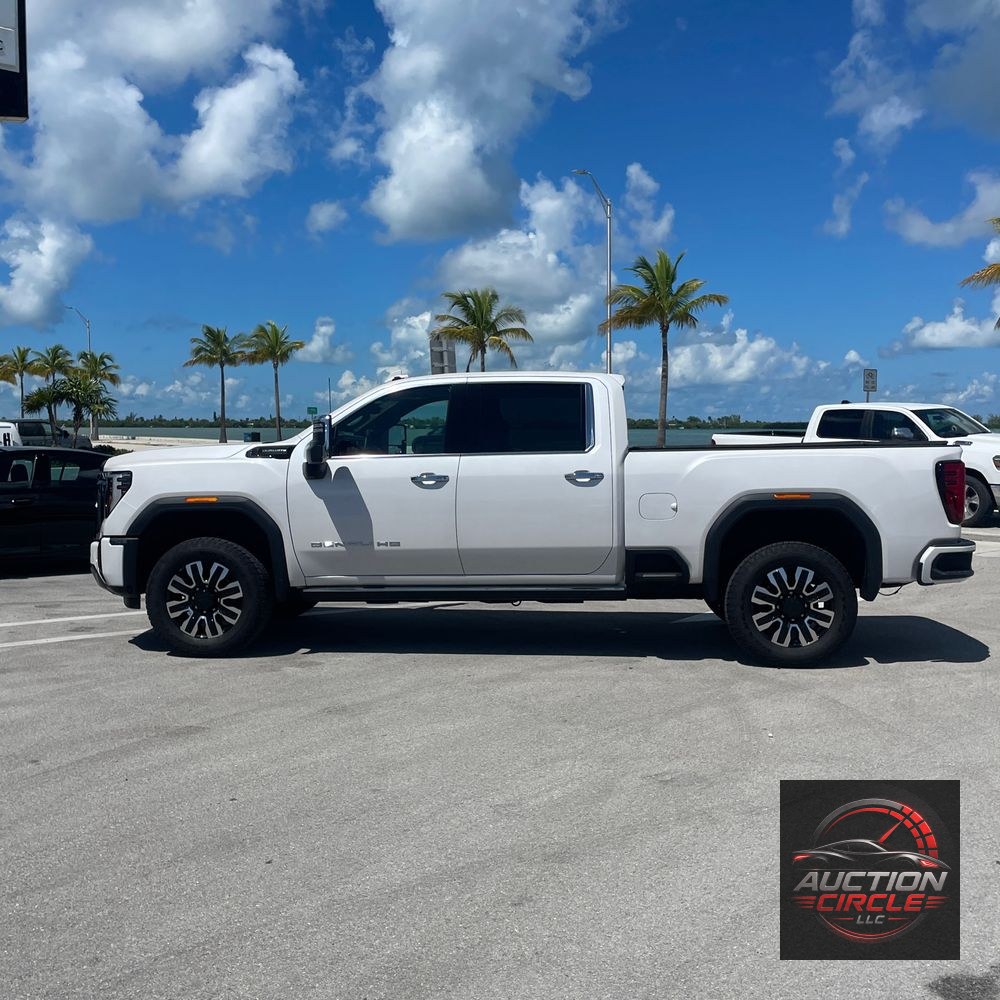 2024 GMC Sierra 3500HD Denali Ultimate