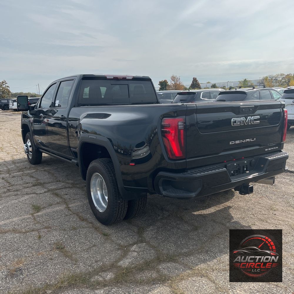 2024 GMC Sierra 3500 Denali Ultimate