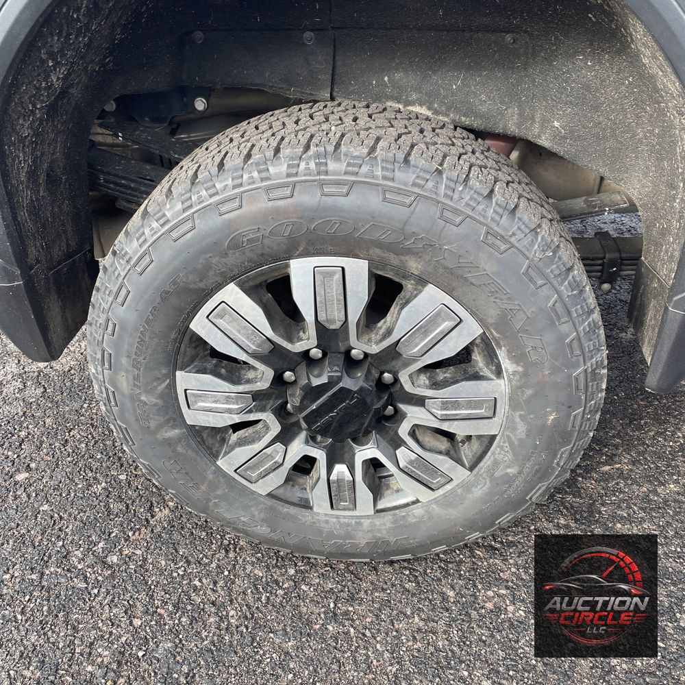 2025 GMC Sierra 2500HD Denali