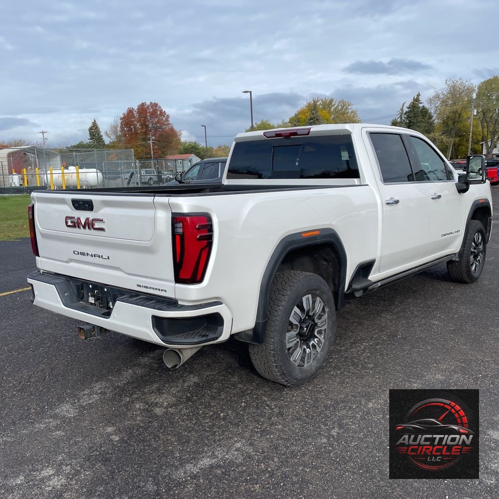 2025 GMC Sierra 2500HD Denali