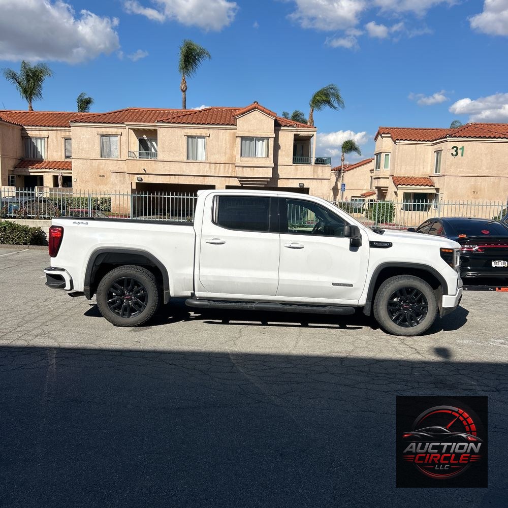 2023 GMC Sierra 1500 Elevation