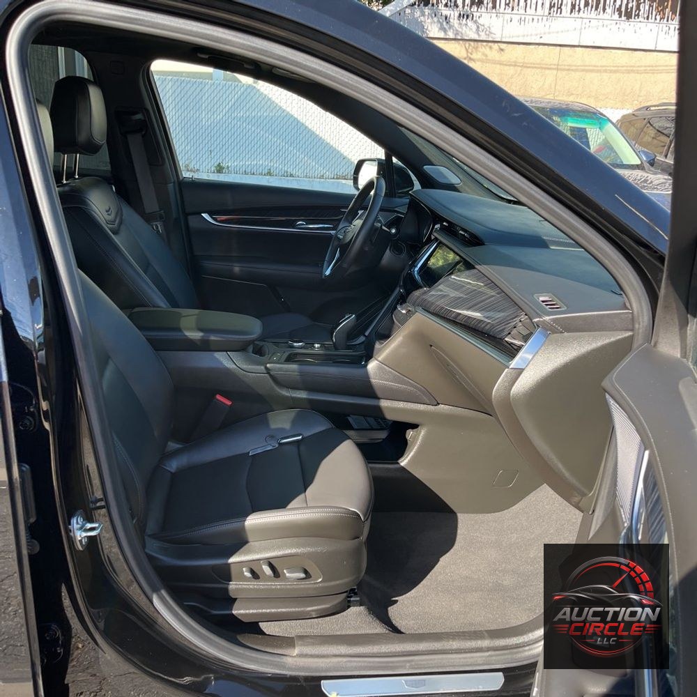 2025 Cadillac XT6 Premium Luxury