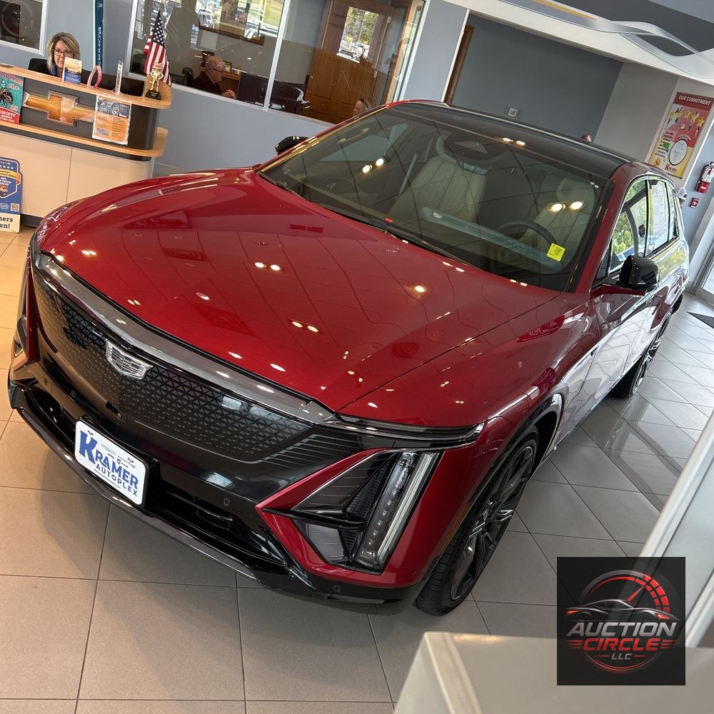 2024 Cadillac LYRIQ Sport 3