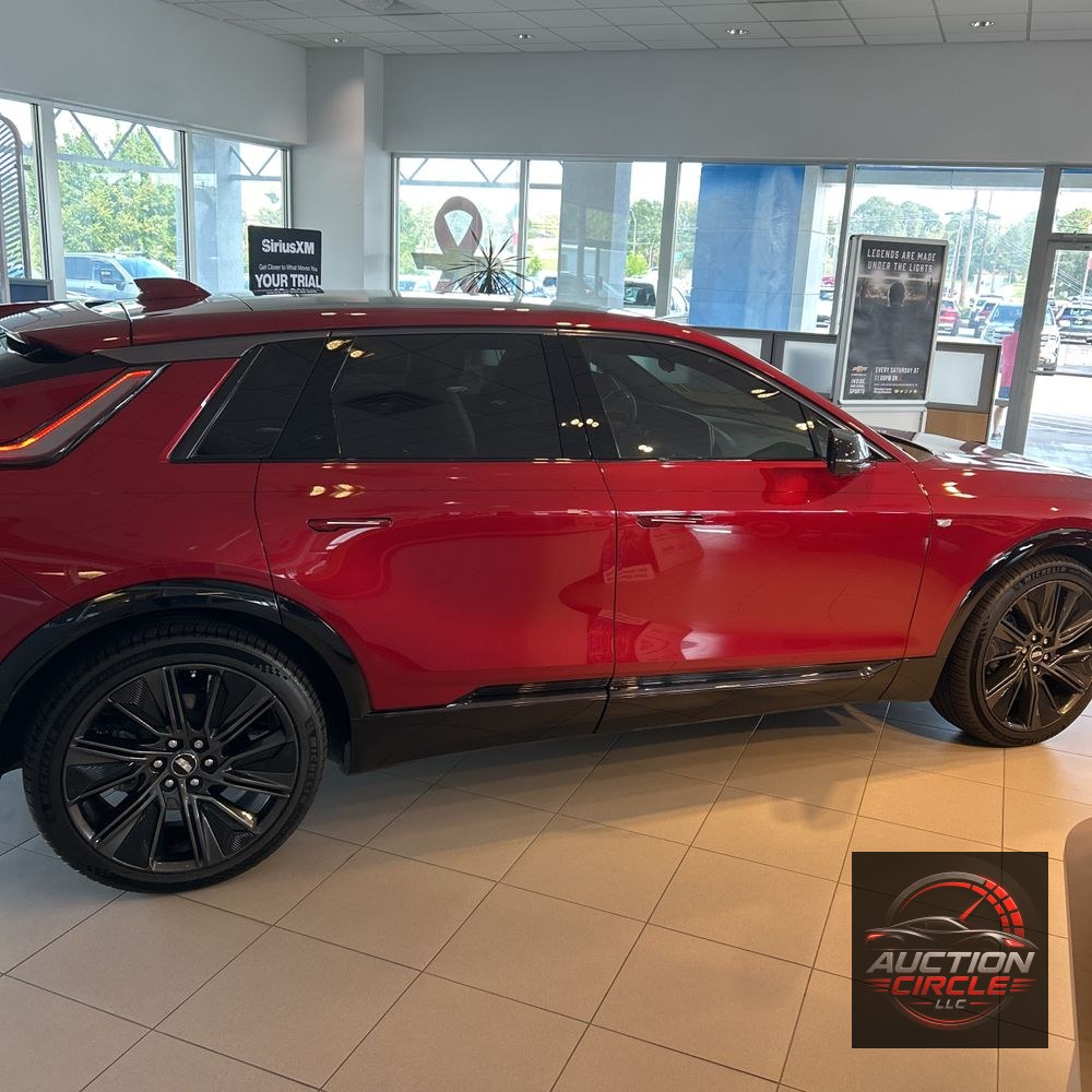 2024 Cadillac LYRIQ Sport 3