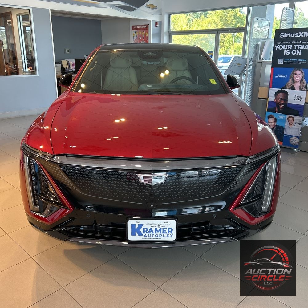 2024 Cadillac LYRIQ Sport 3