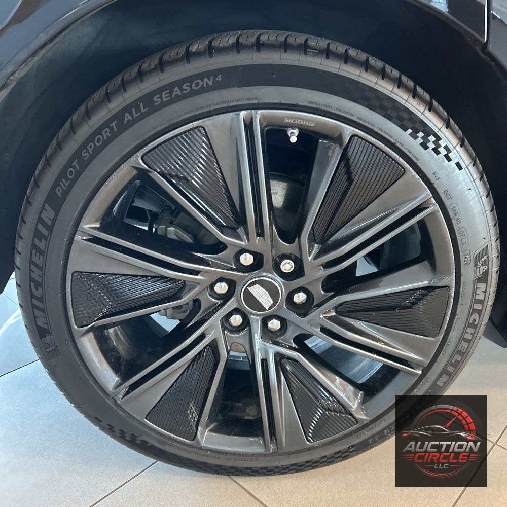 2024 Cadillac LYRIQ Sport 3