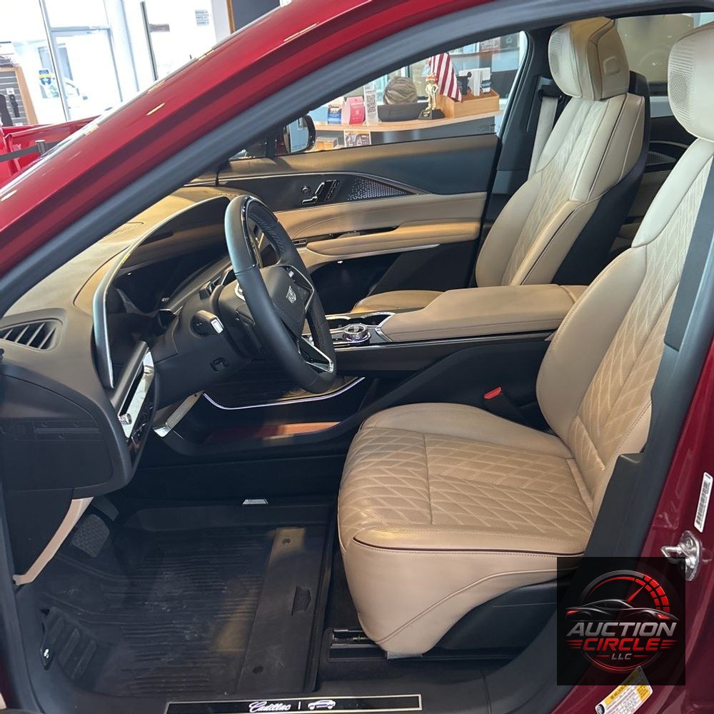 2024 Cadillac LYRIQ Sport 3