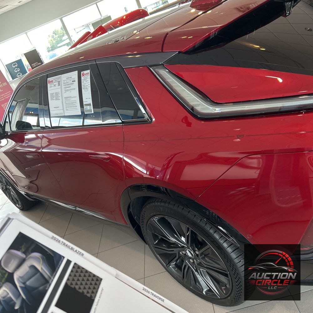 2024 Cadillac LYRIQ Sport 3