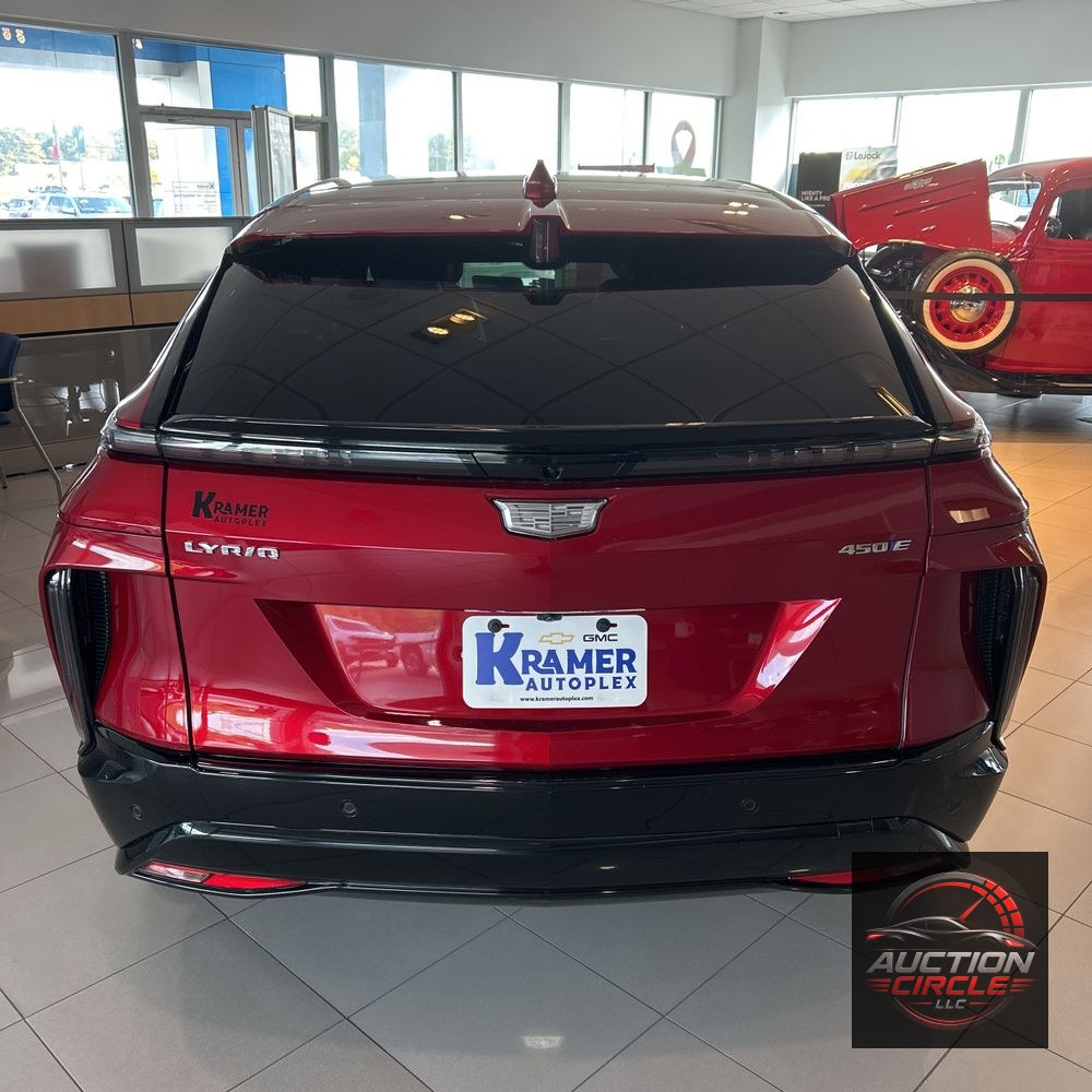 2024 Cadillac LYRIQ Sport 3
