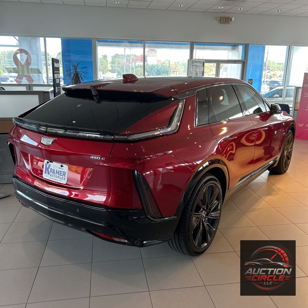 2024 Cadillac LYRIQ Sport 3