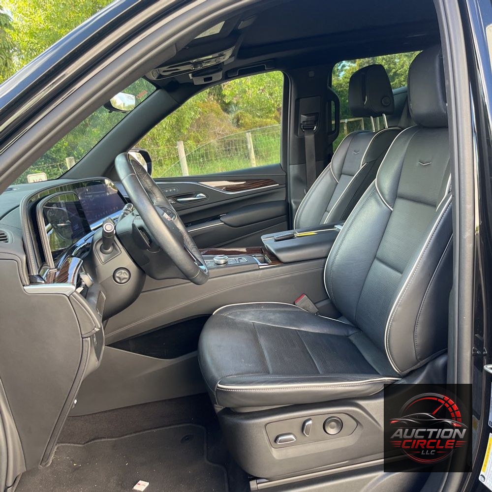 2023 Cadillac Escalade ESV Premium Luxury